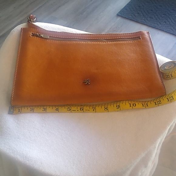 Pratesi Firenze Tan Handbag. Can be carried as clutch or wristlet. - Picture 6 of 9